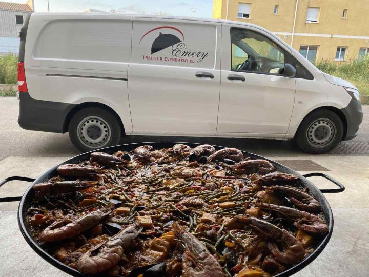 Service de livraison rapide de paella.